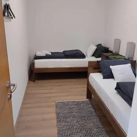 Apartman Zagreb , With Balcony And Free Parking Exterior photo