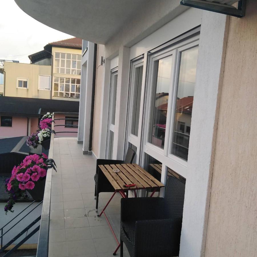 , With Balcony And Free Parking Apartment *