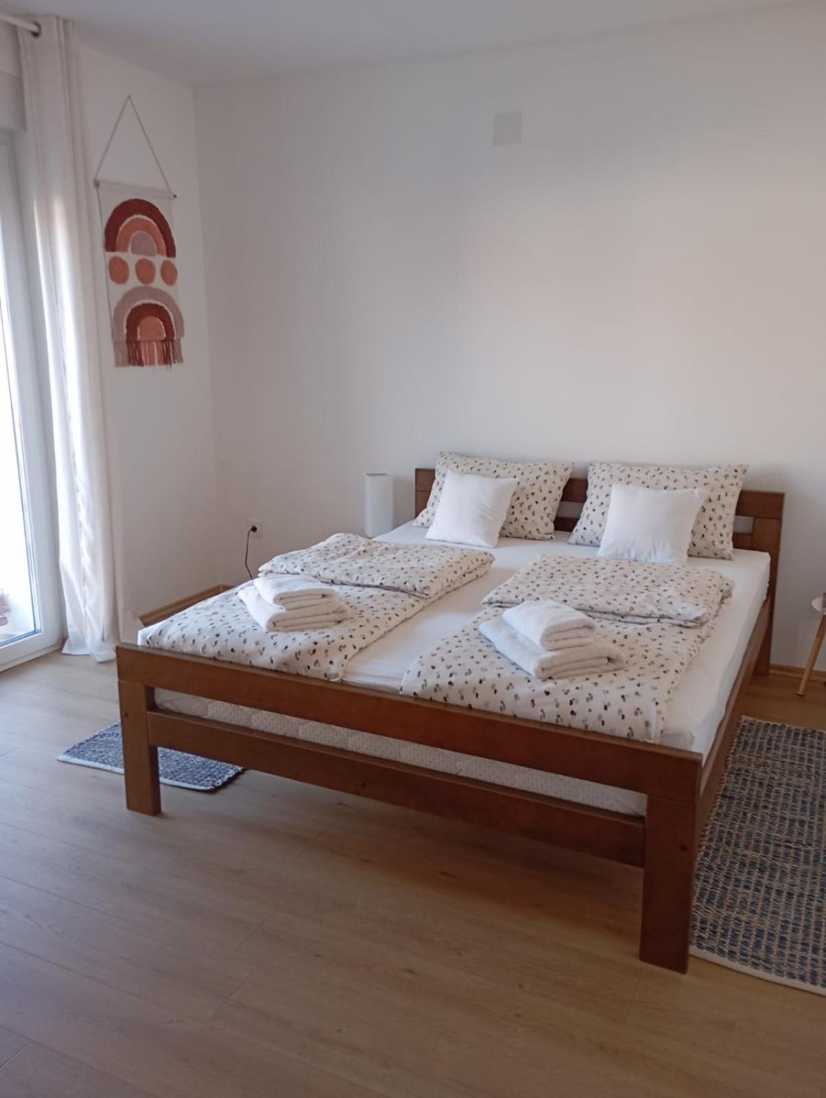 , With Balcony And Free Parking Apartment Zagreb