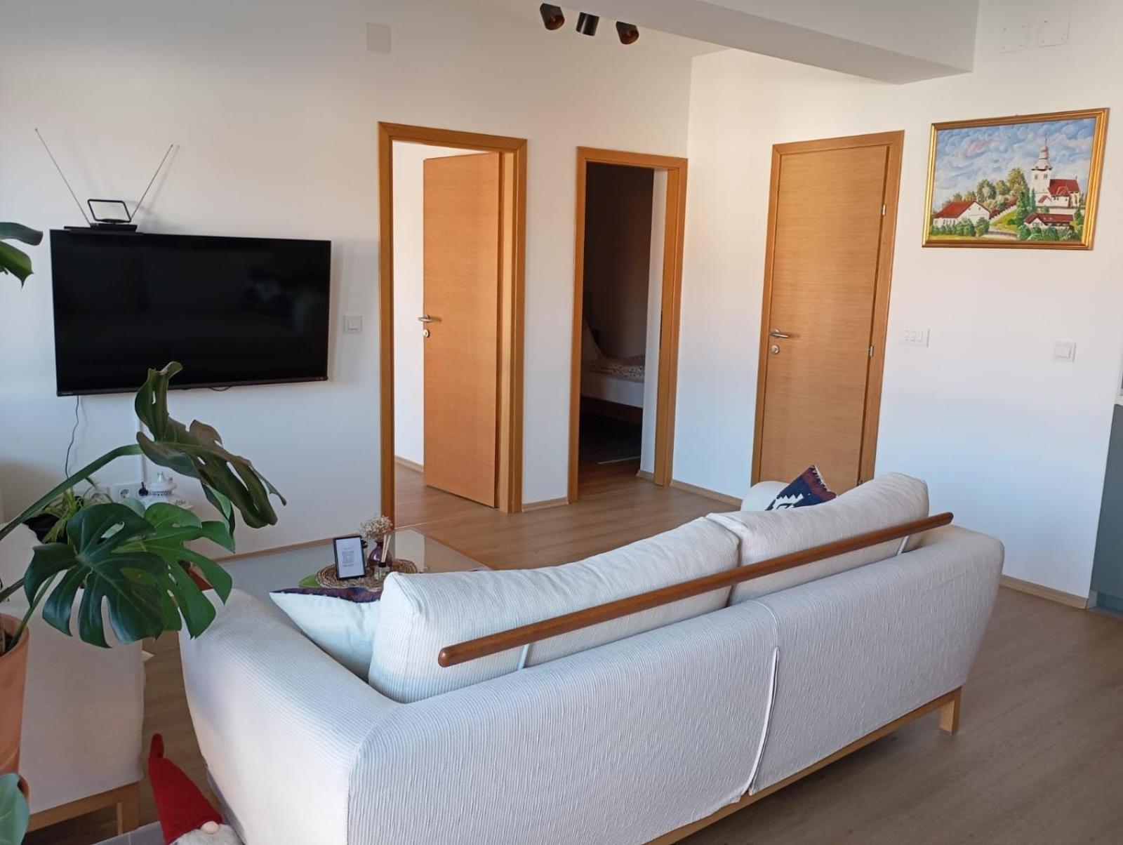 , With Balcony And Free Parking Zagreb